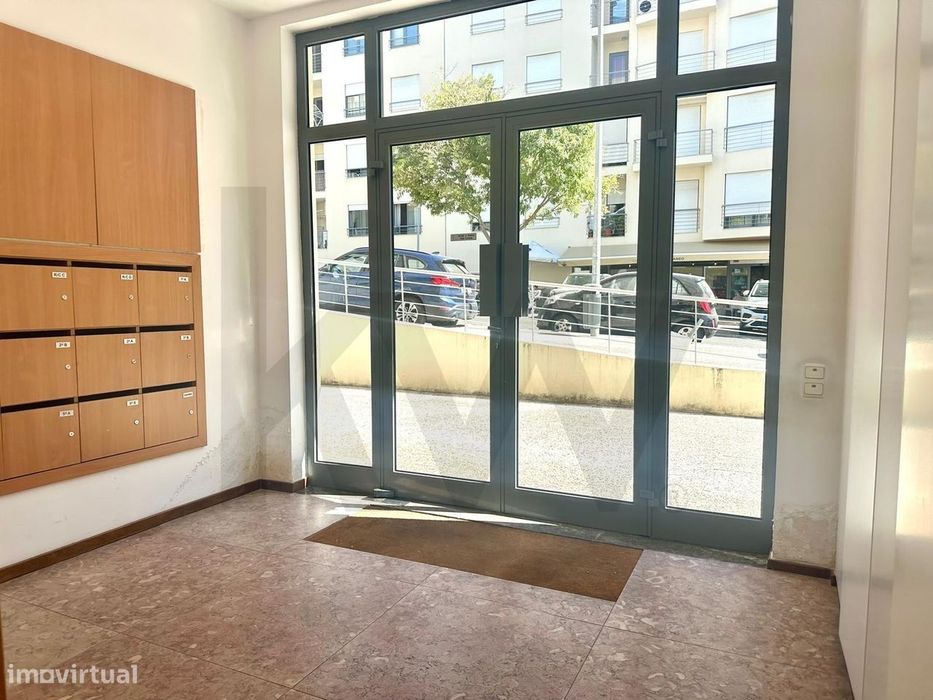 Apartamento T3 | 135 m2 de área bruta privativa | 2 lugares de garagem