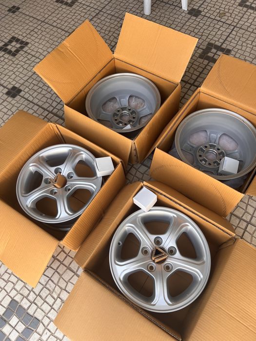 Conjunto de 4 jantes originais Honda Civic Hybrid — 15” — novas