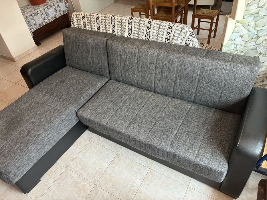Sofa com chaise longue  e cama