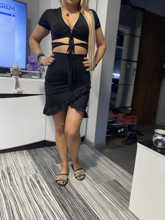 Czarna letnia sukienka falbanki wiązana