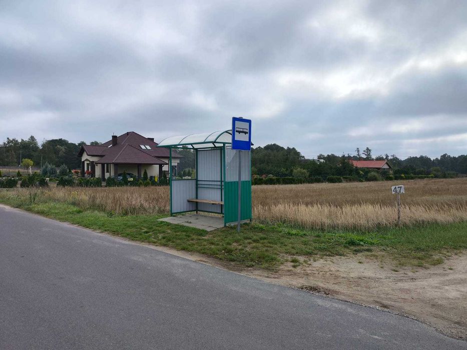 Sprzedam dzialke budowlana Turek-Grabieniec-Obrebizna 900 m2 z WZ-kami