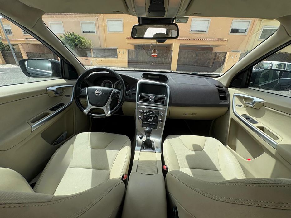 Volvo XC 60 — fotografia 4