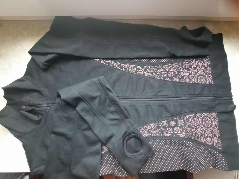 Bluza sportowa damska bezszwowa z wycięciem na kciukCrivit r. 32/34