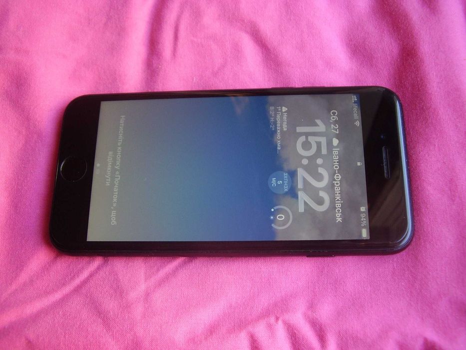 Мобільний телефон Iphone SE2020 64GB