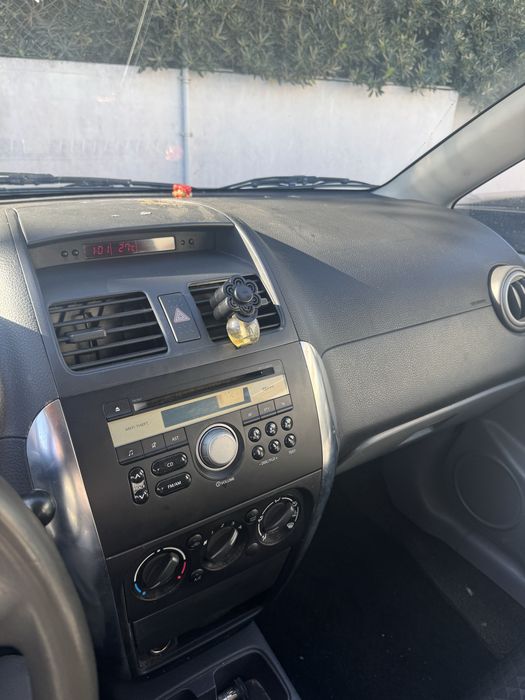 Suzuki Sx4  1.6 disel foto 2