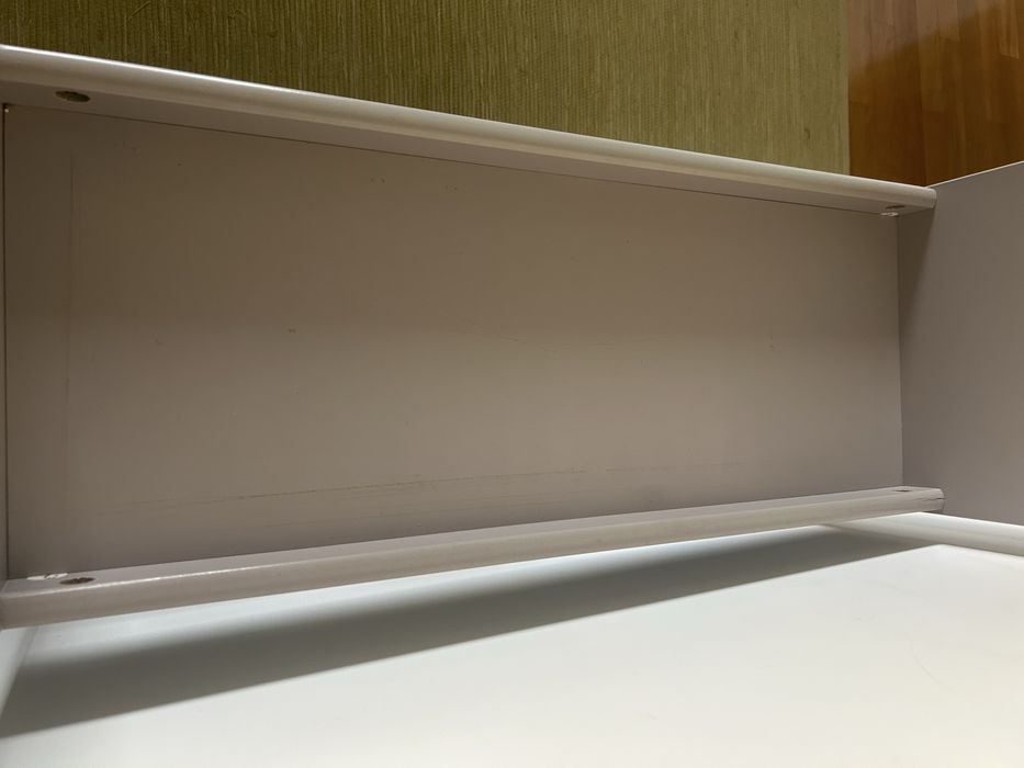 Prateleira quarto criancça ou casa de banho