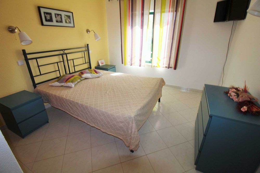 Armação de Pêra T1 com Piscina, Vila Nova 1 e Garagem