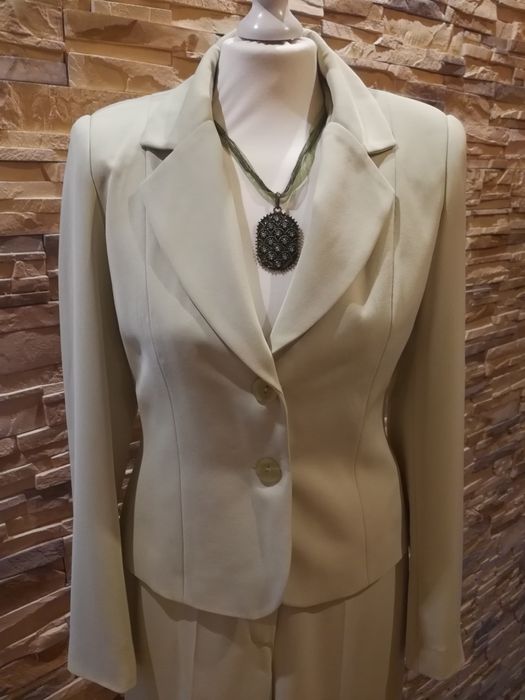 Komplet żakiet spodnie