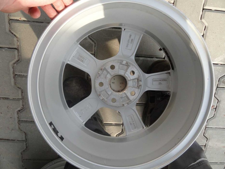 Alufelgi Audi a3 8v 5x112 Stan Bardzo dobry 16"