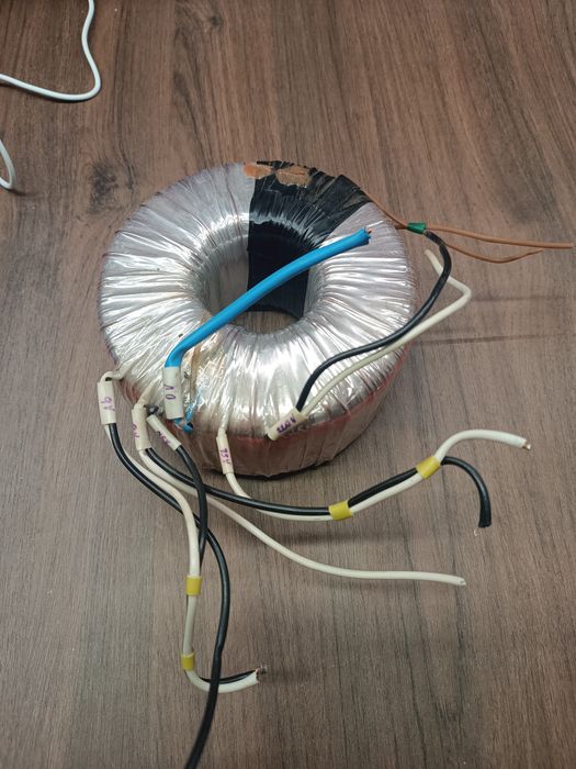 Transformator toroidalny