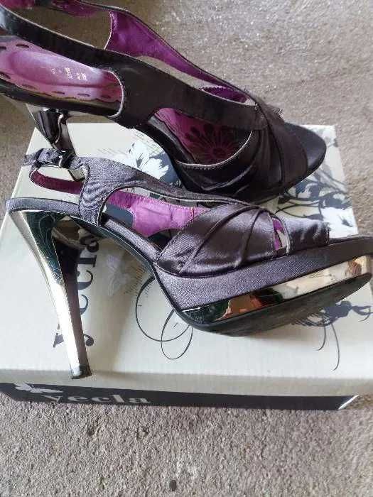 2 pares de sapatos de salto super elegantes-baixa de preço