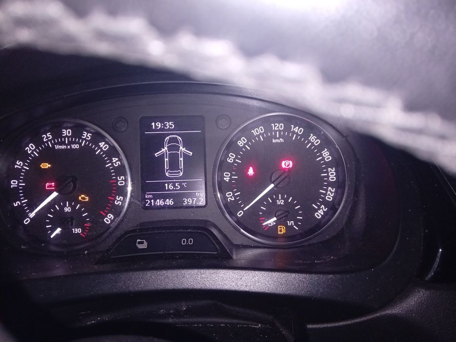Skoda rapid 1.6 2013
