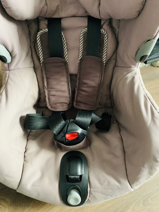 Fotelik maxi cosi axis obracany