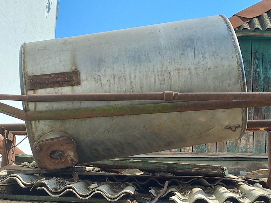 Продам бак для душа