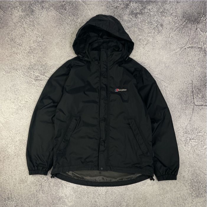 Вітровка Berghaus в хорошому стані