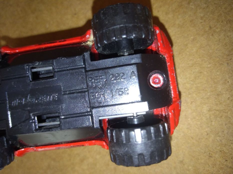 Raro carro miniatura Jeep Dakar