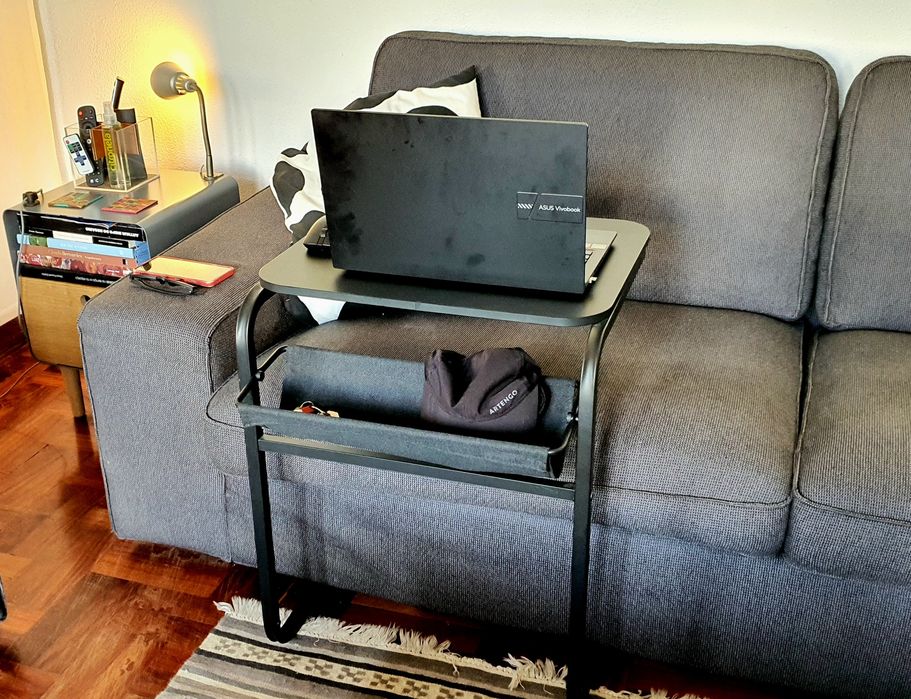 Mesa de apoio OLSERÖD IKEA.
Nova, sem uso.