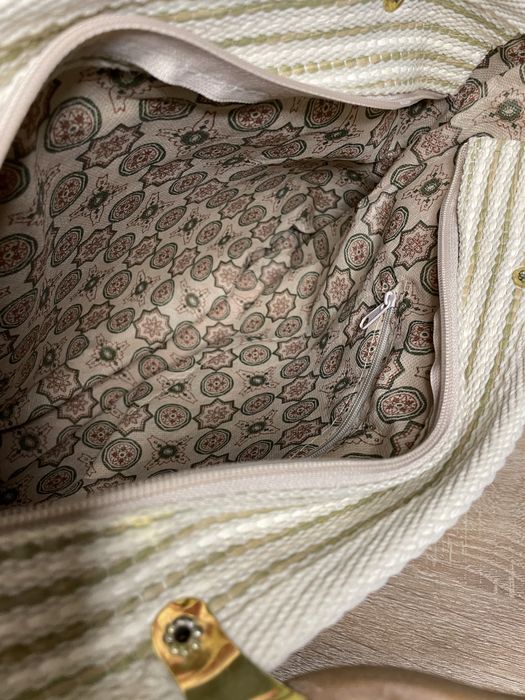 Стильна сумка з деревʼяними ручками