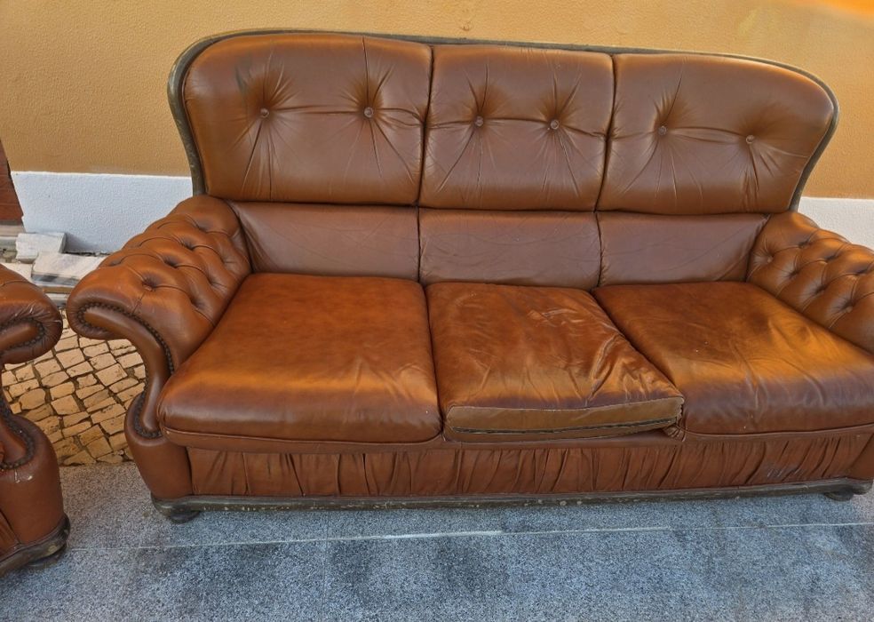 Sofas  usados ou para restaurar