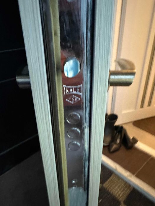 Двери входные металлические