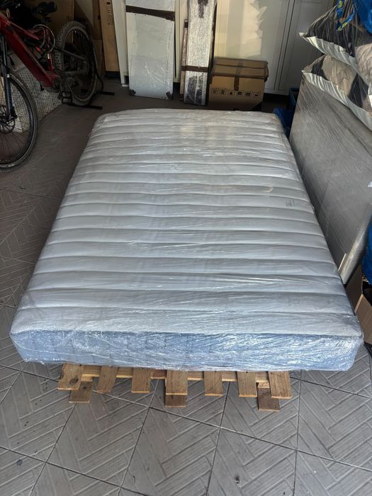 Cama + Colchão IKEA