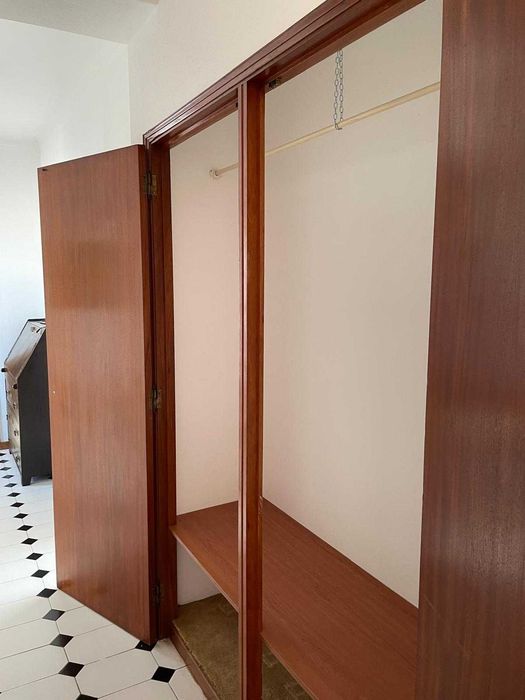 Apartamento T2 com Garagem - São Martinho do Bispo