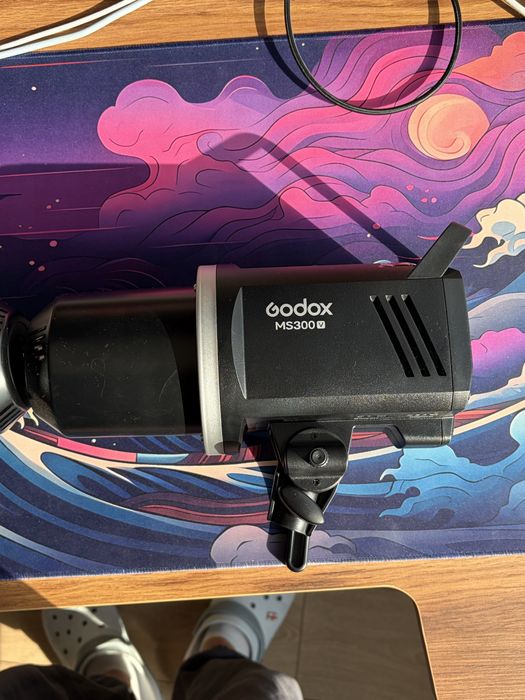 Студійний спалах Godox MS300v