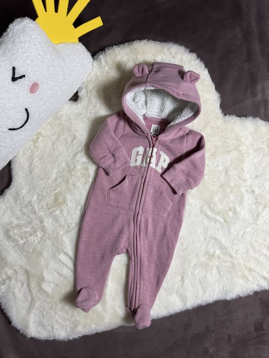 Теплий чоловічок віж gap на 0-3 місяця