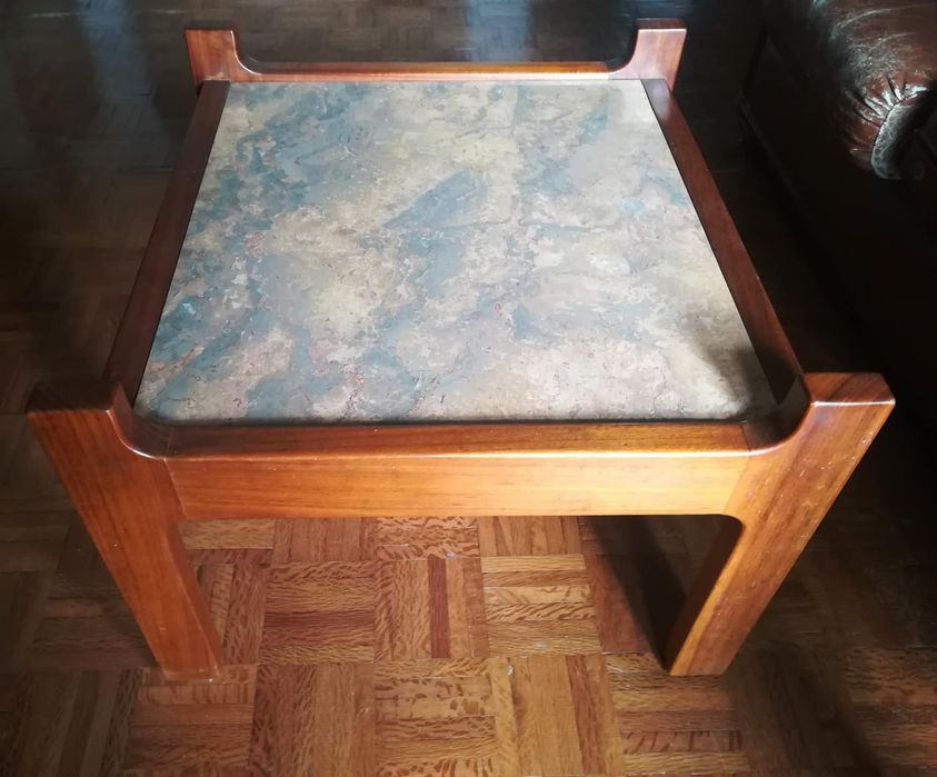 Mesa de Madeira Mogno e Mármore