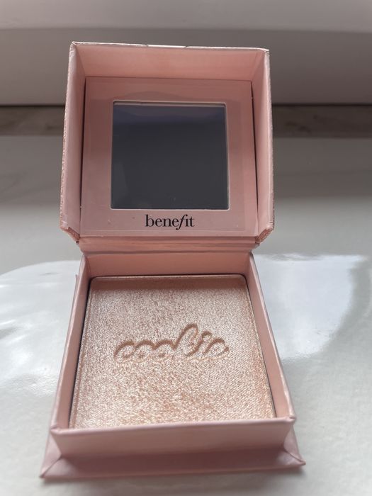 Benefit rozświetlacz Cookie