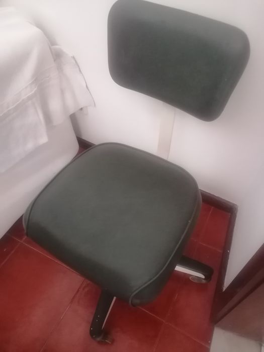 Secretaria e cadeira