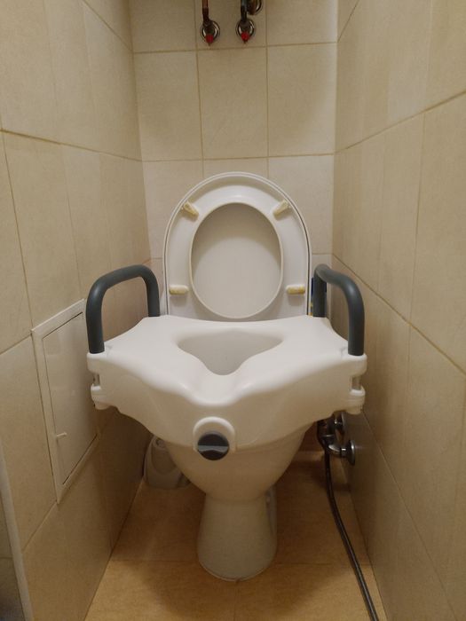 Туалетное сиденье.