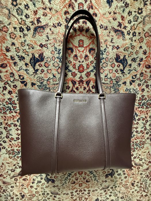 Mala Michael Kors