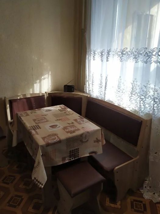 ЗАТИШНА квартира в ЗЕЛЕНОМУ районі столиці метро ВАСИЛЬКІВСЬКА