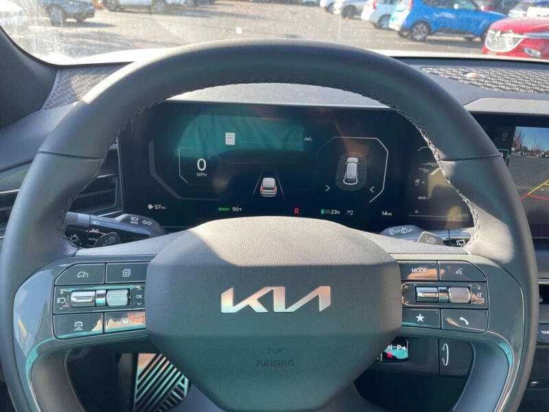 2024 Kia EV9 silver
