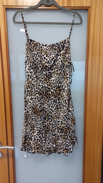 Vestido  tigreza,  Bershka