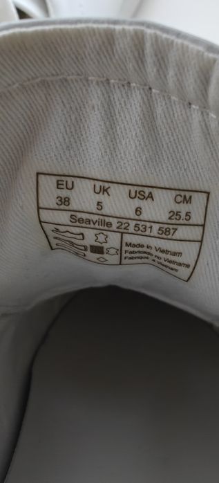 Продам шкіряні білі кеди Gant
Стан чудовий, ду