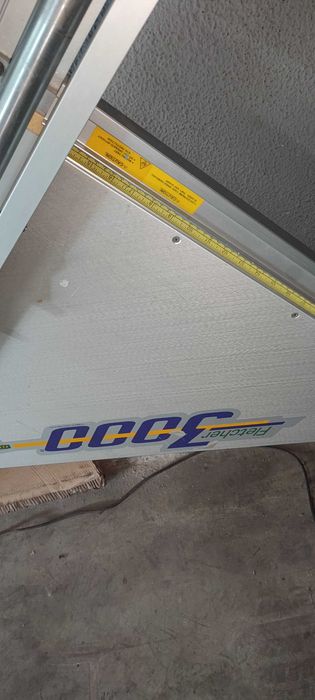 Maquina de corte de parede