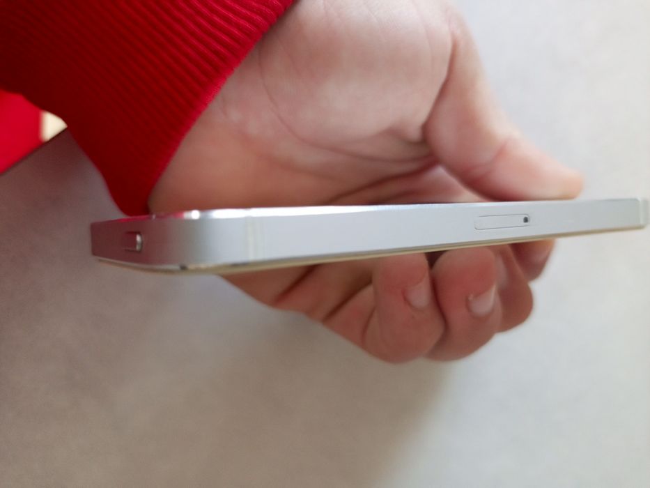 Айфон 5 стан на фото