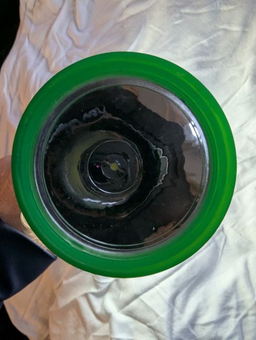 Latarka wodoszczelna