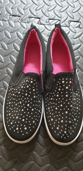 Sprzedam nowe trampki