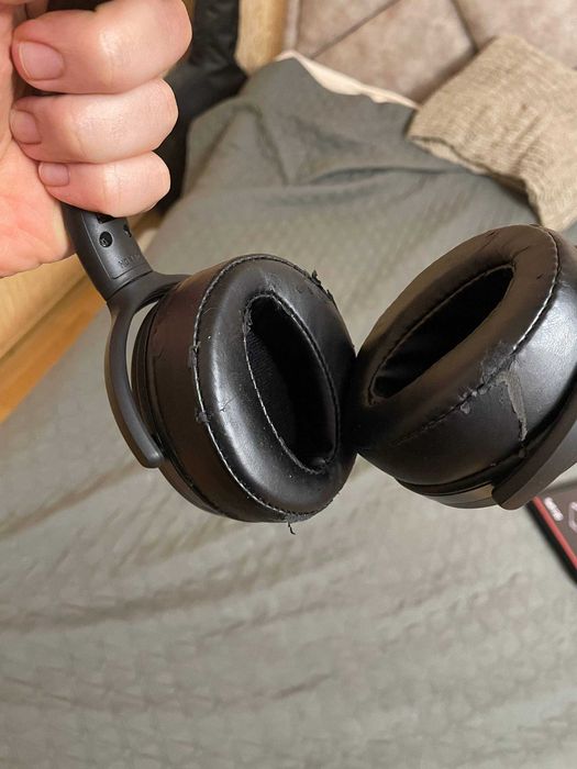 Безпровідні навушники Sennheiser HD 4.40BT 440