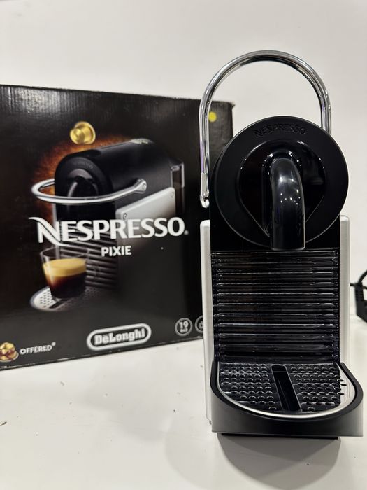 Кавоварка капсульна Nespresso