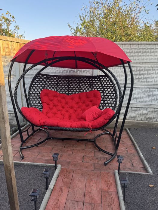 Крісло кокон тримісний з дахом від виробника