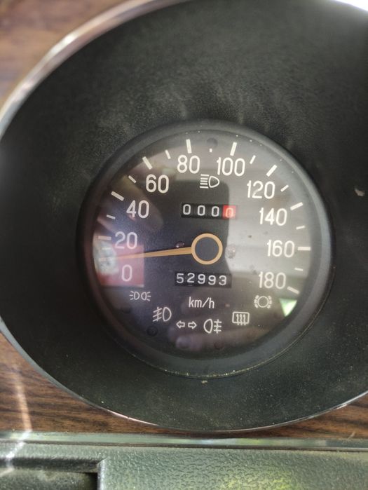 Продам газ 310290 год выпуска белого цвета на ходу1996