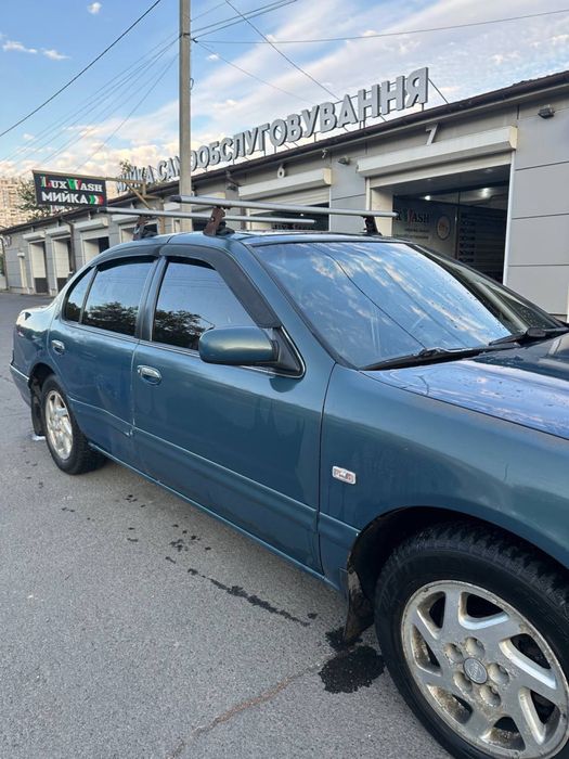 Nissan Maxima QX