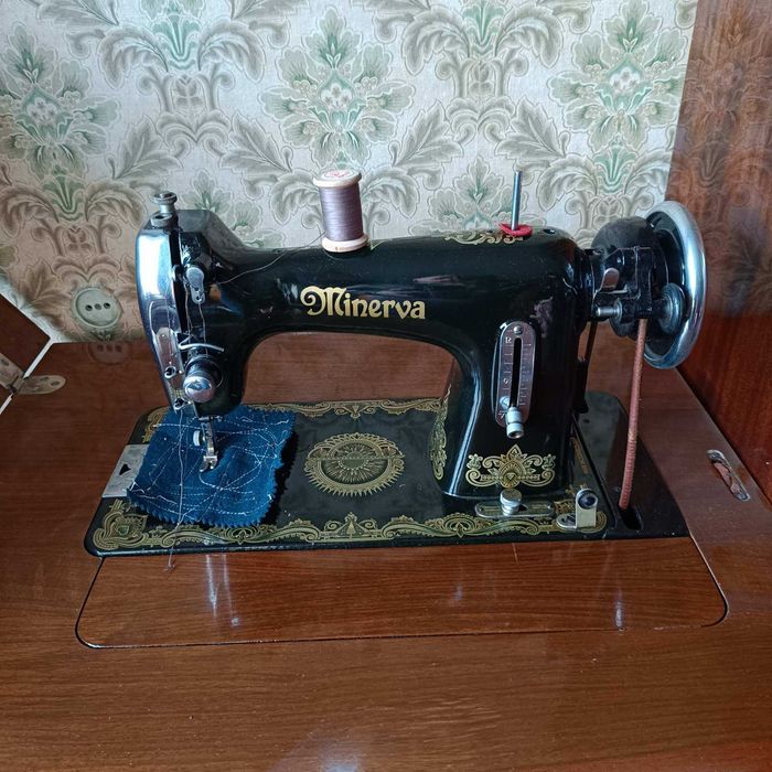 Не можна назвати швейною машинкою, це Ваш зліт в світ світової моди.