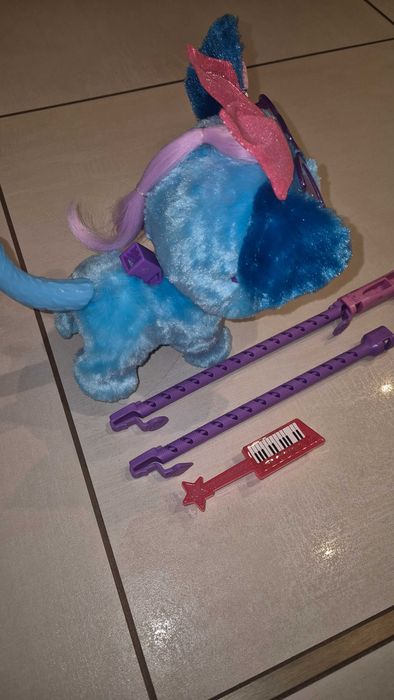 Hasbro FurReal interaktywny piesek