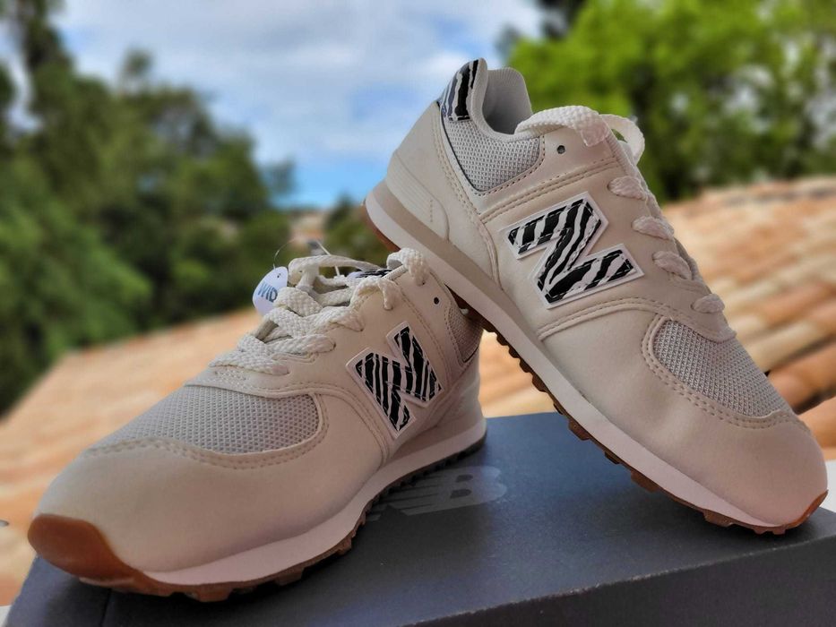 Sapatilhas New Balance novas, com etiqueta - Modelo 574, tamanho 34,5