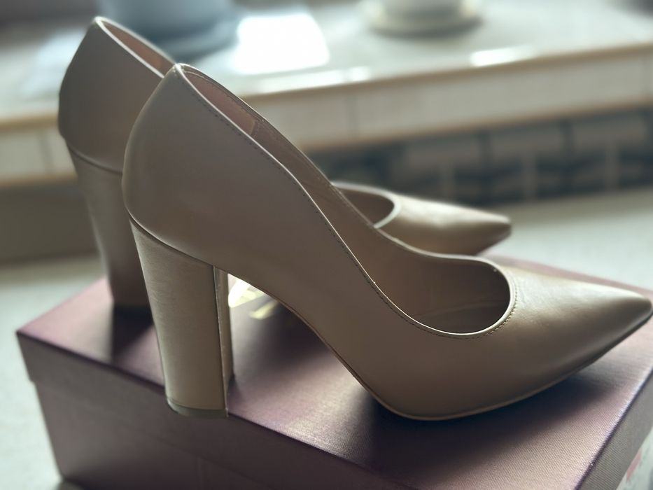 Buty na obcasie